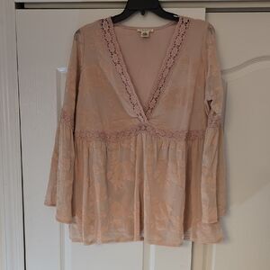 Knox Rose Blush Lace Trim Blouse